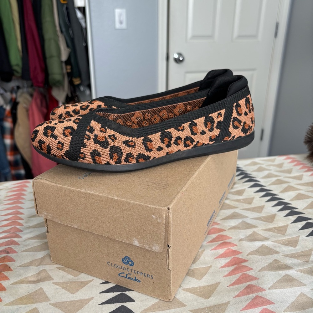Leopard ballet flats